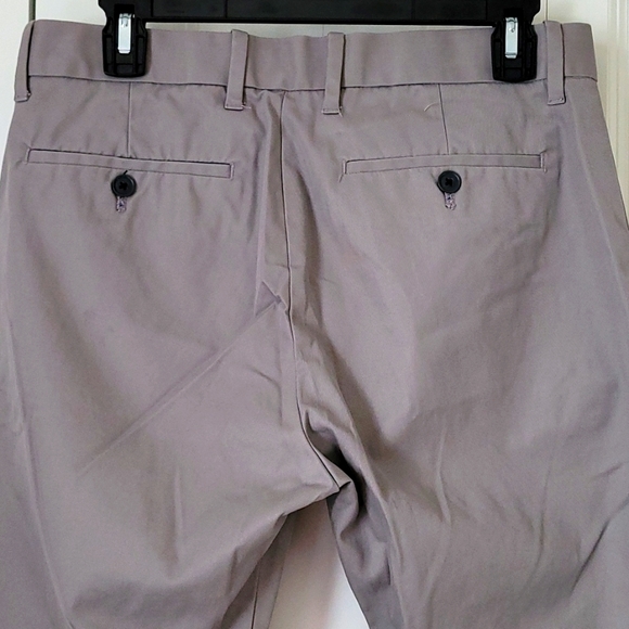 Men's Straight Fit Khakis - Size 31 x 32 - Picture 3 of 4